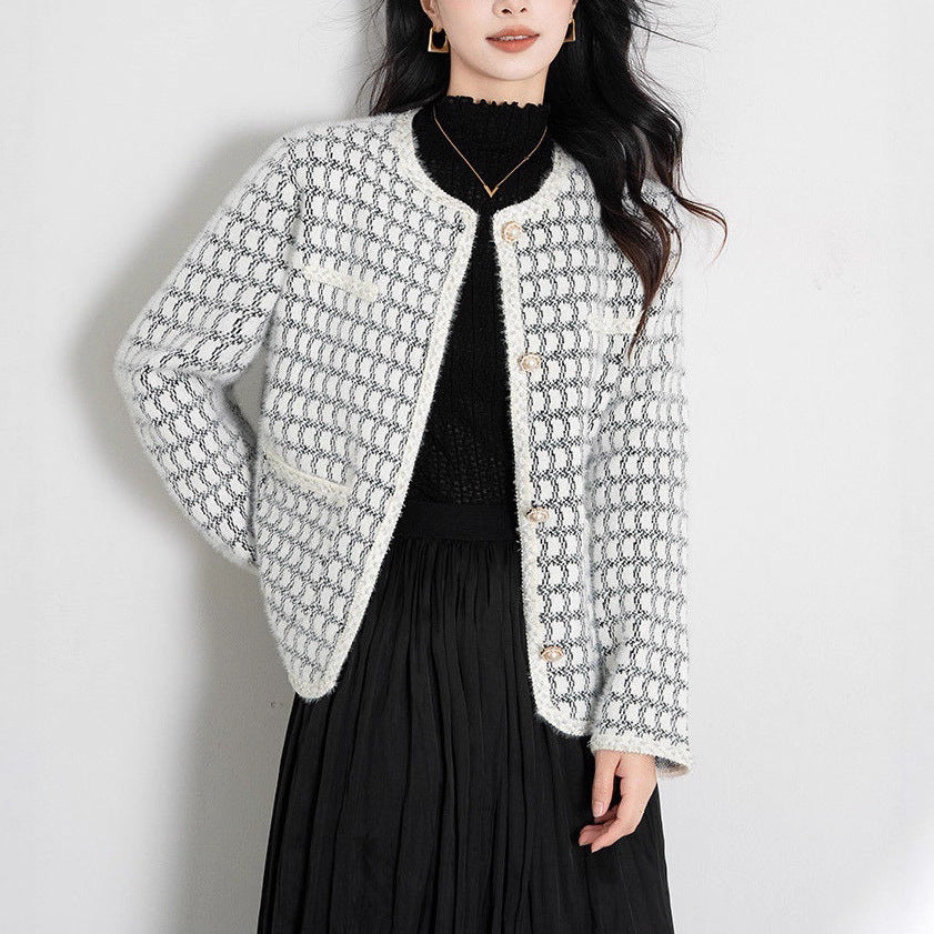 Cardigan élégant pour femmes avec motif texturé et détails de bouton Chic & Stil