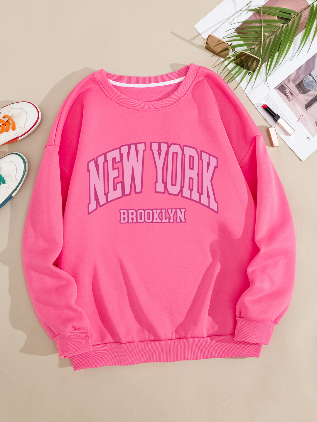 Women's casual sweater with striking NYC print Chic & Stil