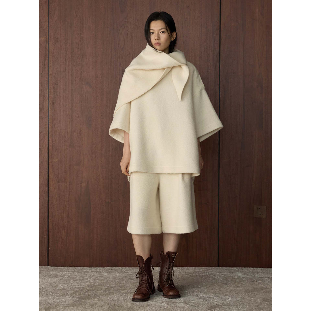 Ladies High-Waisted Wool Bouclé Bermuda Shorts with Pleats and Side Pockets Amarae