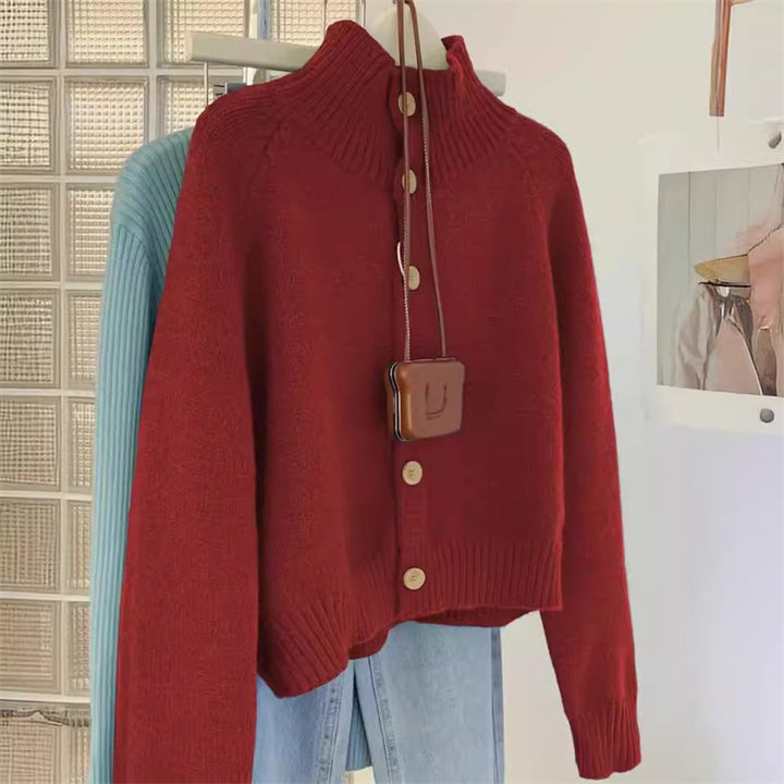 Cardigan pour femmes avec col haut et grands boutons en bois Chic & Stil