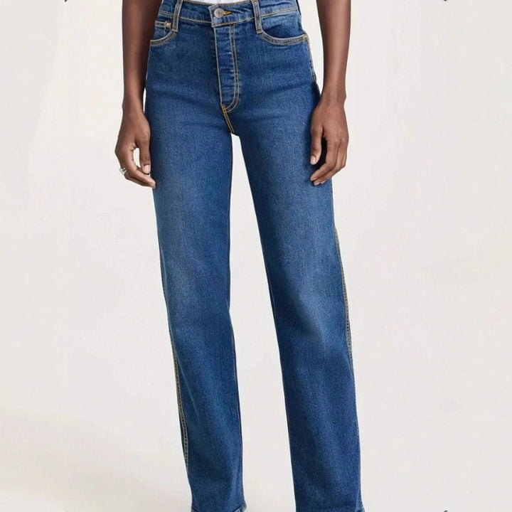Women High-Waisted Straight-Leg Jeans with a Slight Flare and Five-Pocket Design Amarae