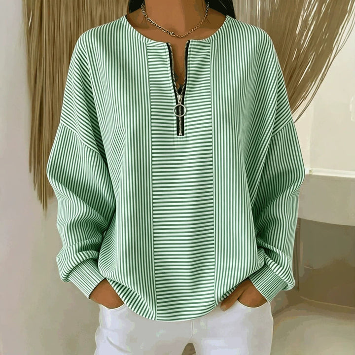 Women's Oversize Sweater with fine rib structure and short zipper Amarae