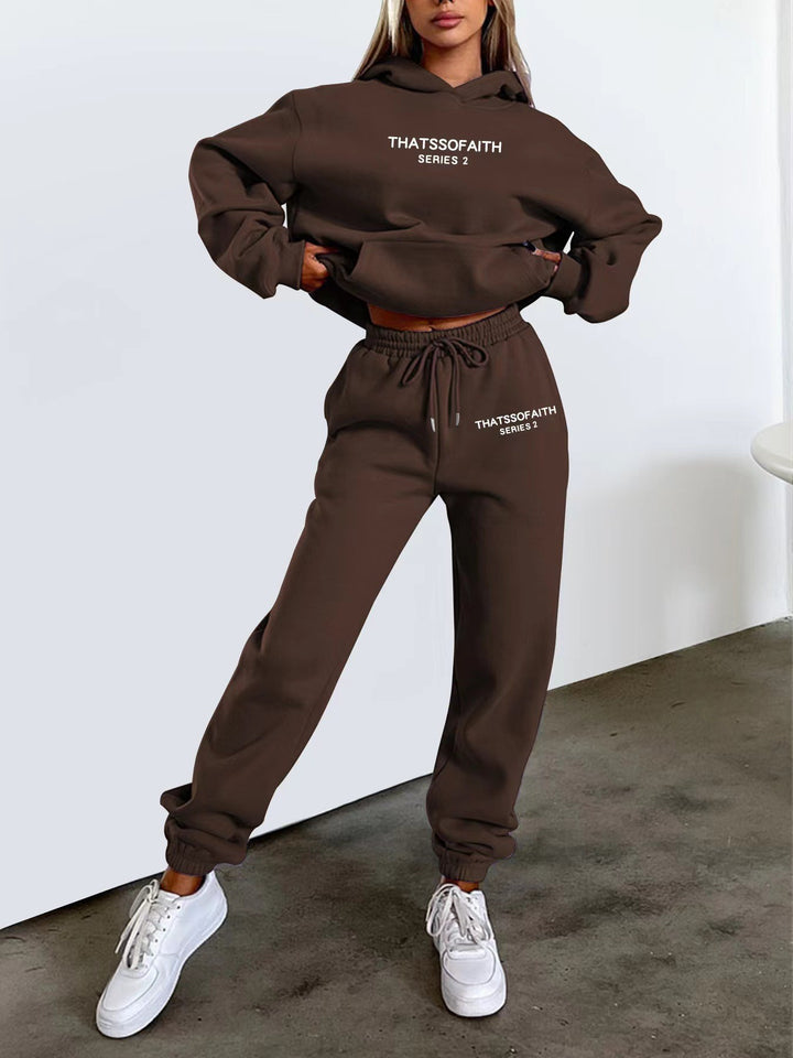 Women's jogging suit with comfortable hood and elastic cuffs Chic & Stil