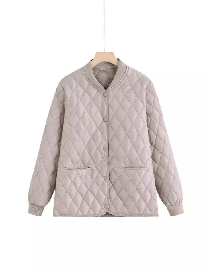 Quilted transition jacket for women with practical pockets and modern cut Lune London