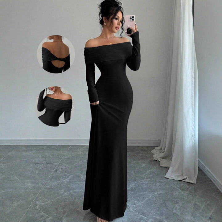 Elegant off-shoulder maxi dress for women with refined details at the back Lune London