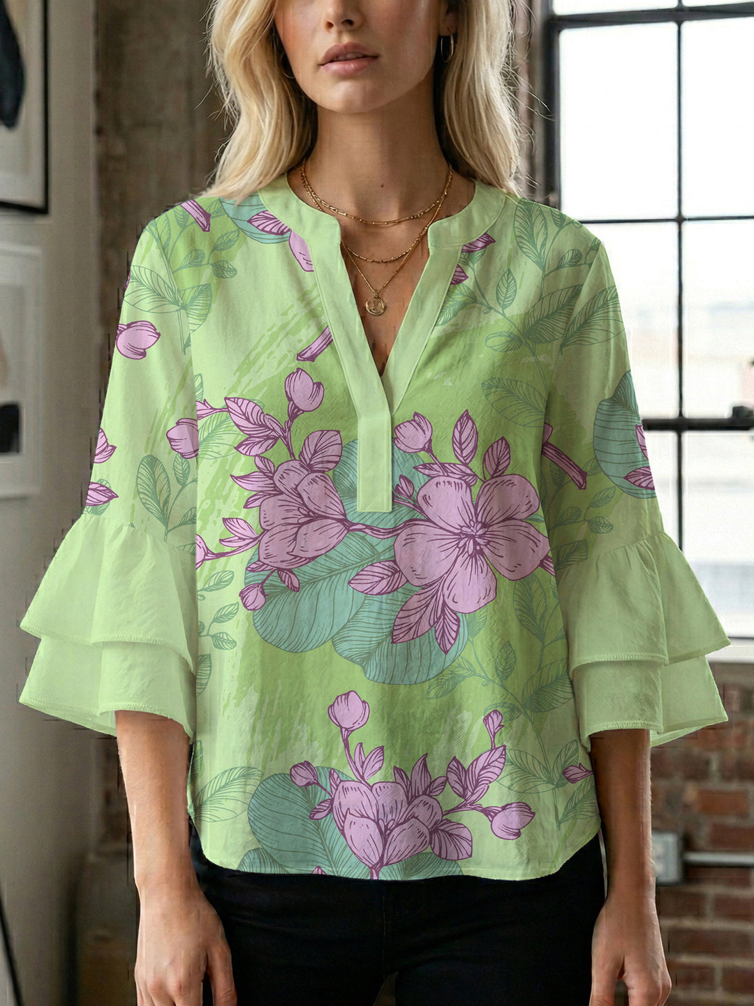 Women's blouse with voluminous sleeves and floral design Lune London