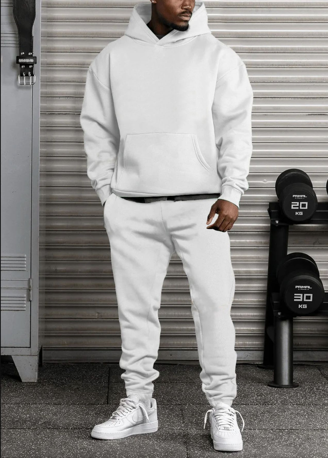 Comfortable leisure suit for men with oversized cut and kangaroo pocket Lune London