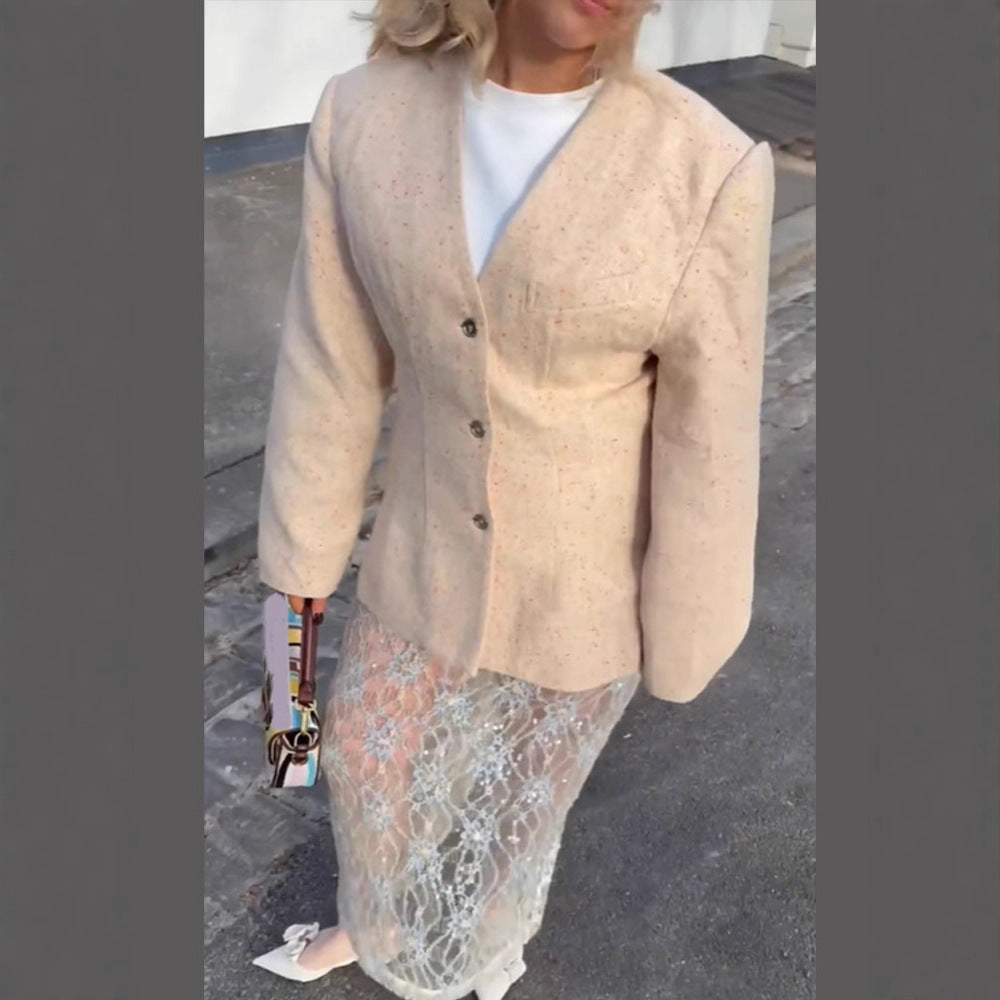 Women's Tailored Structured Blazer with V-Neck and Accentuated Shoulder Area Amarae