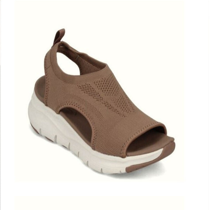 Sport sandals for women with a breathable knitted upper and a comfort sole Lune London