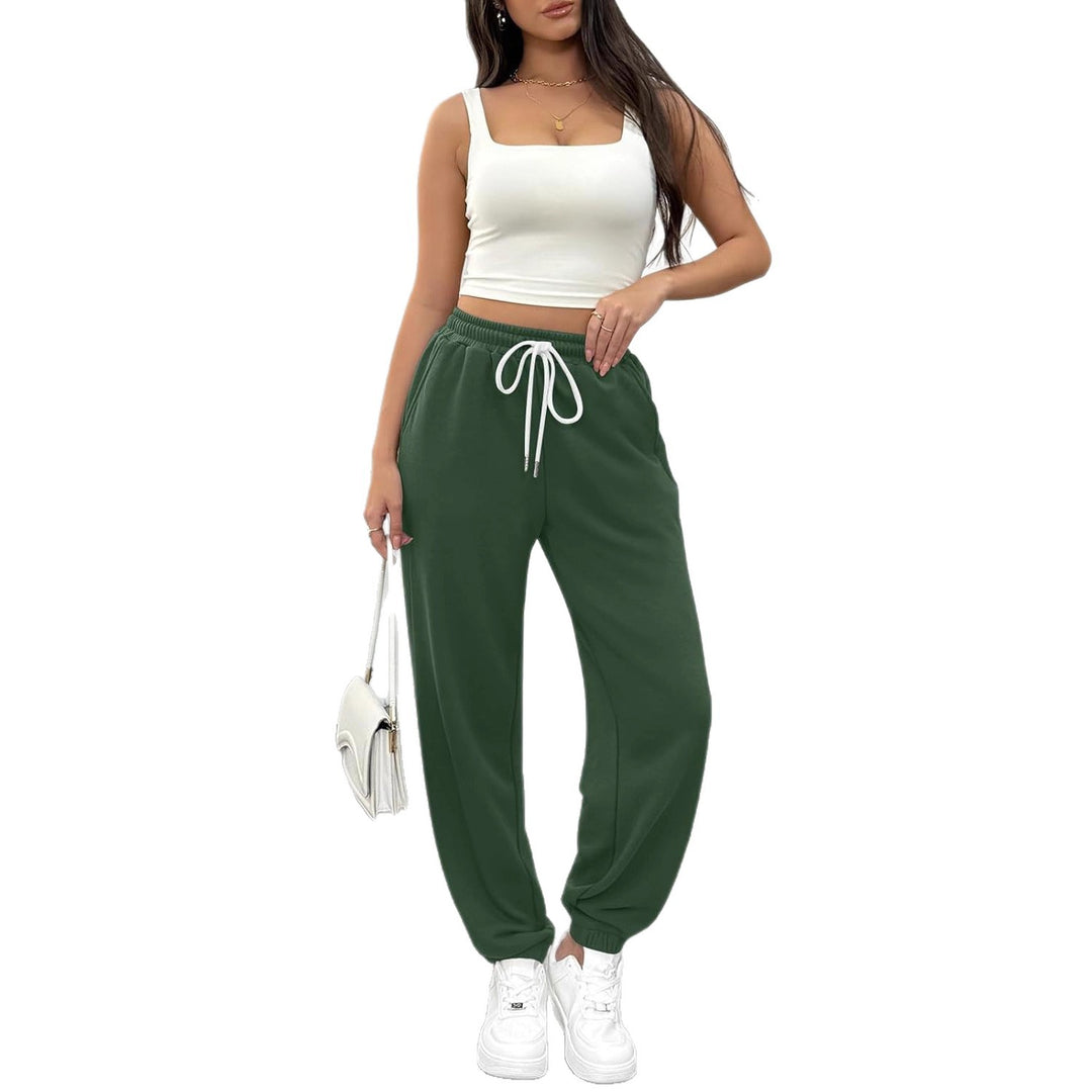 Comfortable sports pants for women with elastic waistband and drawstring Lune London