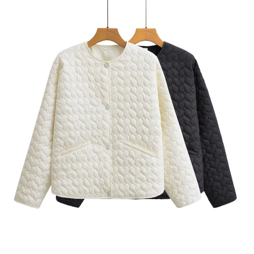 Quilted transition jacket for women with side pockets and modern design Amarae