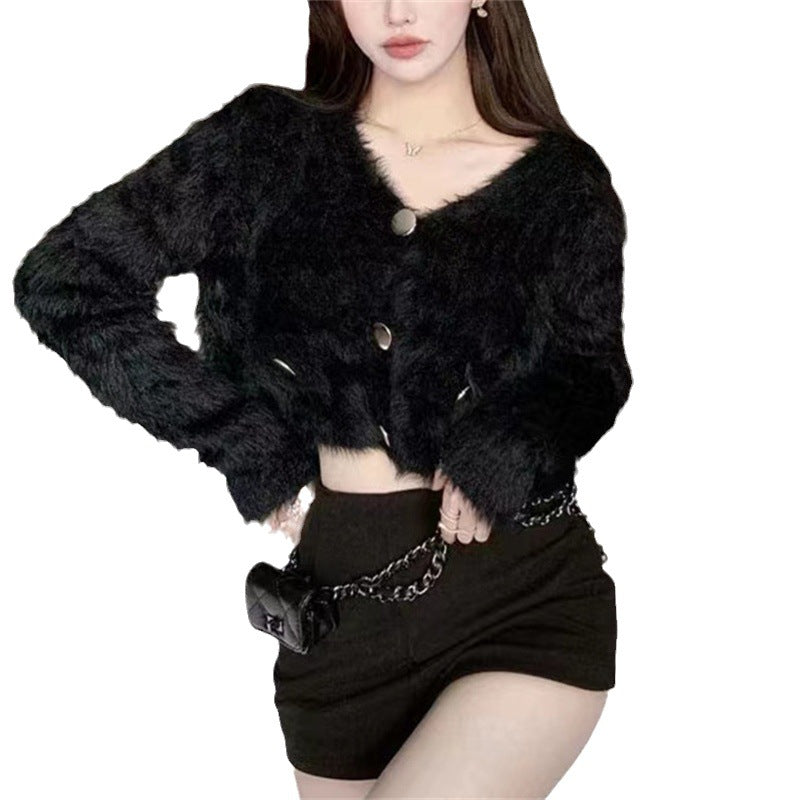 Cardigan en peluche pour femmes avec détails de boutons et poches pratiques Chic & Stil