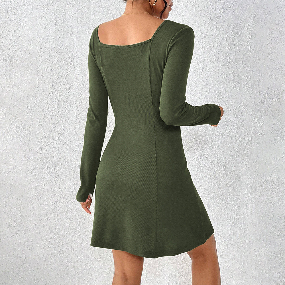 Robe à boutonnière pour femmes avec manches longues et décolleté carré Chic & Stil