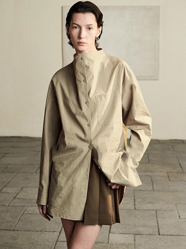 Chemise à manches longues pour femme avec patte de boutonnage minimaliste et poche poitrine Chic & Stil
