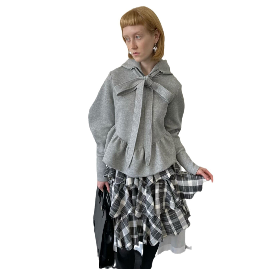 Sweater woman with tie detail and ruffles Lune London