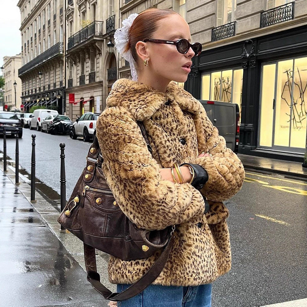 Women's Boxy Short Coat made of Faux Fur with Allover Leopard Print and Foldable Shawl Collar Amarae