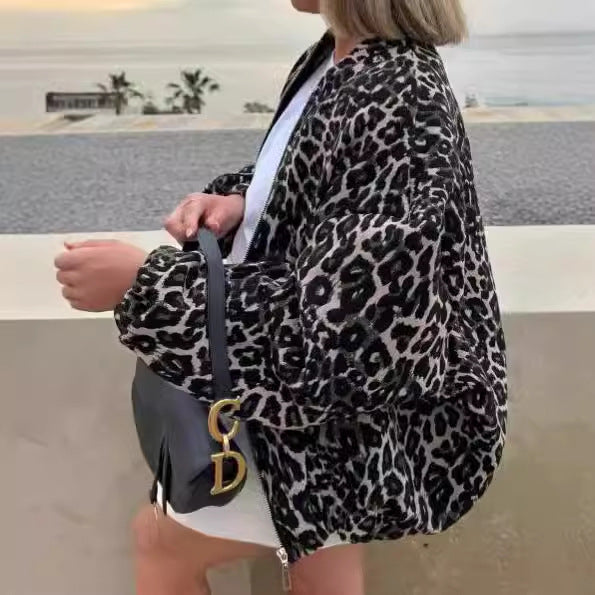 Trendy leopard jacket for women in oversized style Lune London