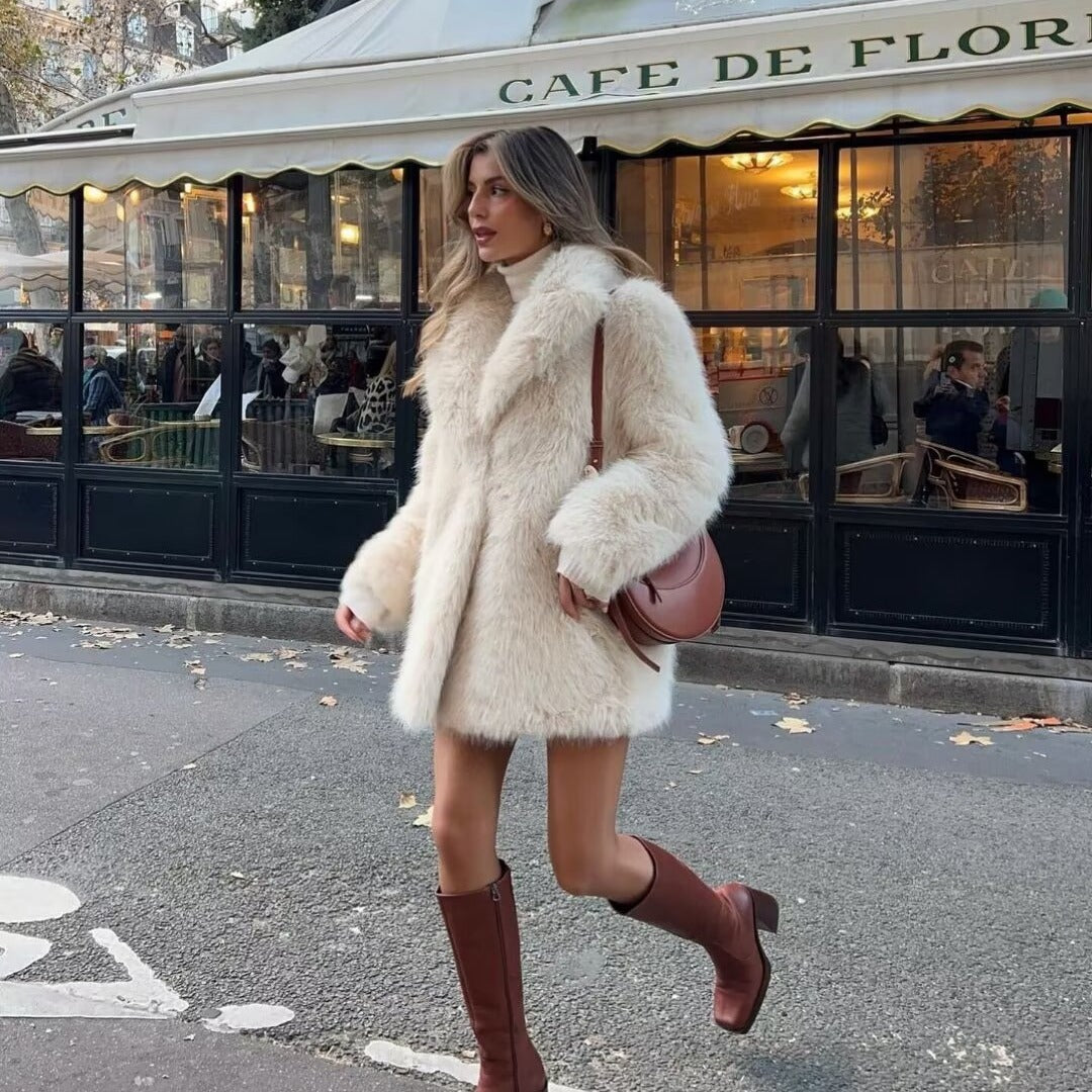 Classic style women's faux fur jacket with a luxurious collar and practical pockets Lune London