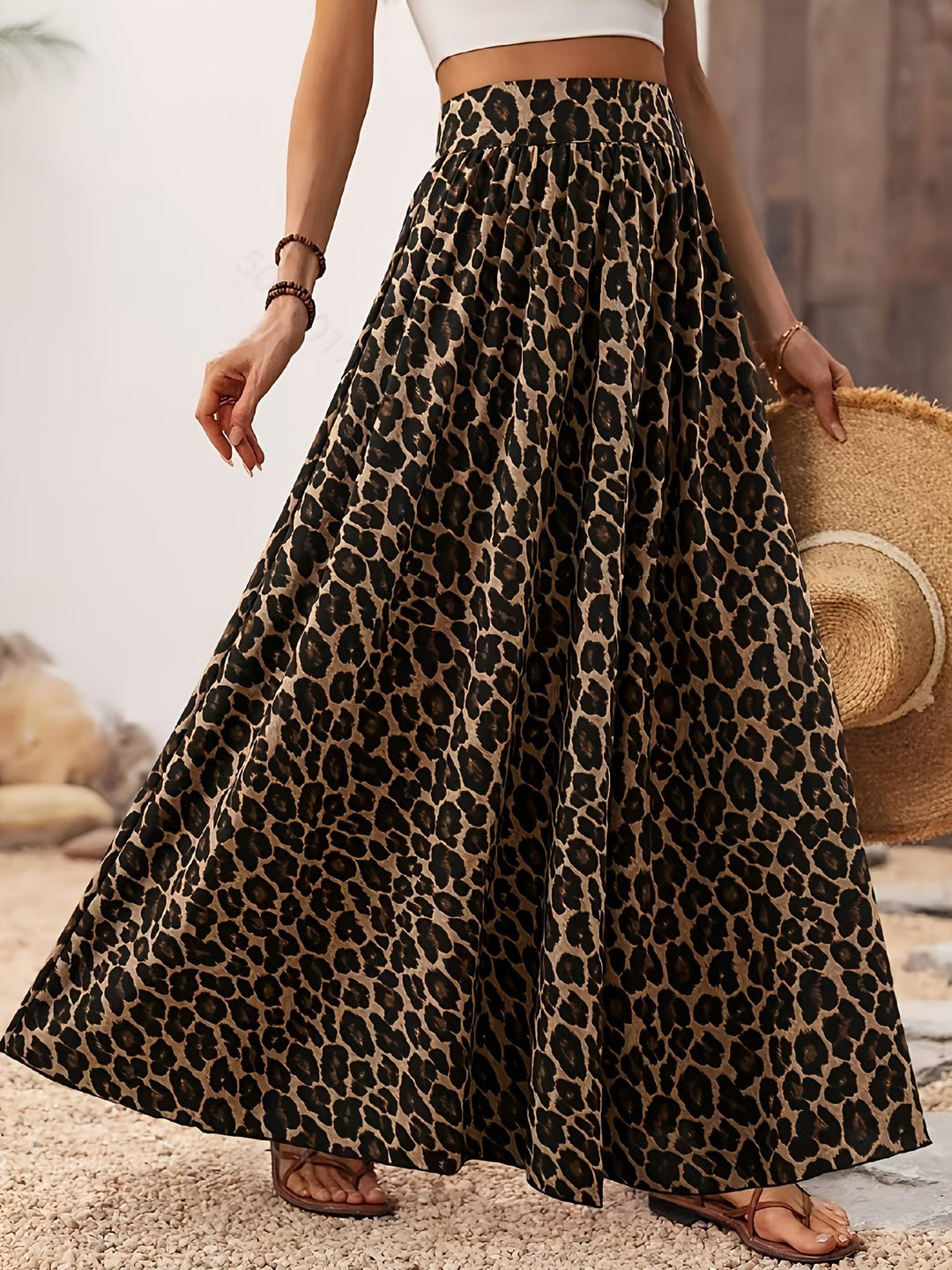 Women's maxi skirt with elastic waistband and eye-catching leopard print Lune London