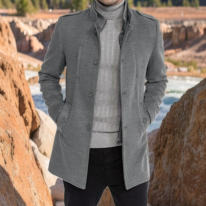Trendy coat for men with practical pockets Lune London