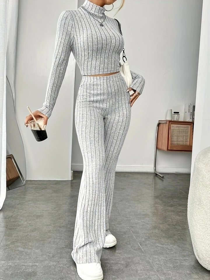 Casual women's clothing in crop-top and flared pants set Lune London
