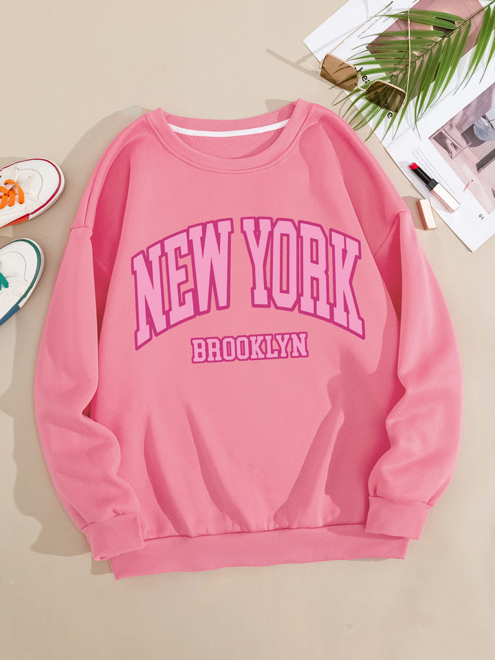 Women's casual sweater with striking NYC print Chic & Stil