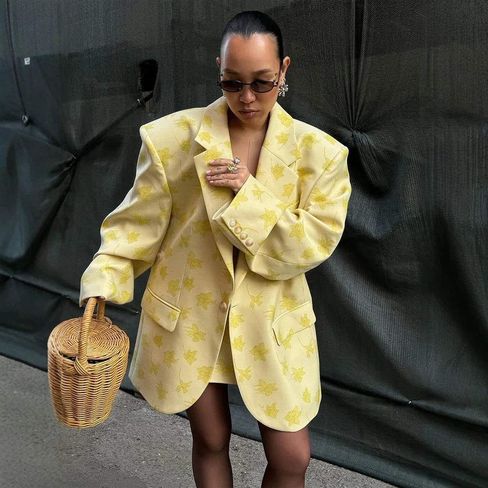 Women's oversized blazer in blazer dress style with floral jacquard and accentuated shoulder Amarae