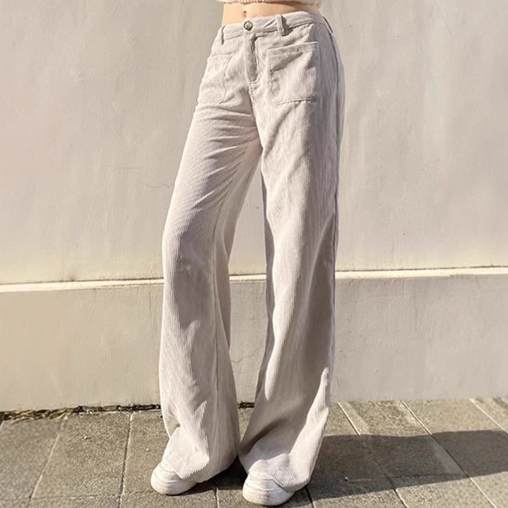 Comfortable and elegant corduroy pants for women with flared leg Lune London
