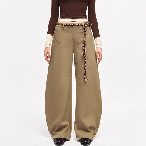 Pantalons Chino Amples pour Femmes avec Design Élégant et Ceinture Tressée Chic & Stil