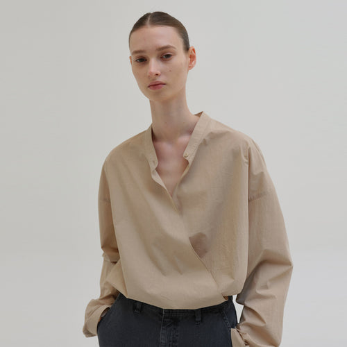 Chemisier asymétrique pour femmes au design minimaliste Chic & Stil