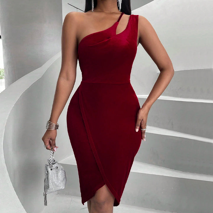 Robe portefeuille pour femmes avec coupe asymétrique et décolleté élégant en cascade Chic & Stil
