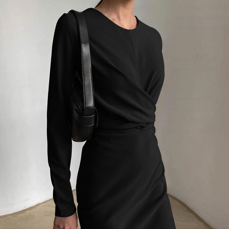 Women Elegant wrap dress with long sleeves and fluid cut Lune London