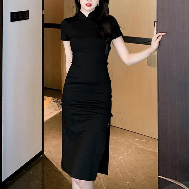 Ladies elegant bodycon dress with high slit and short sleeves Lune London