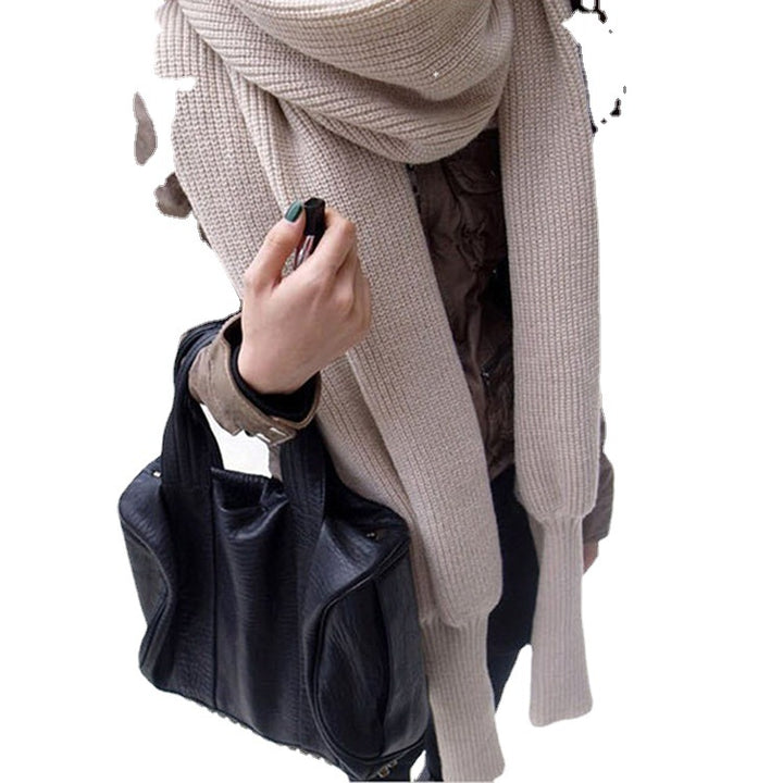 Knitted scarf for women with a stylish design and comfortable wear Lune Londonl
