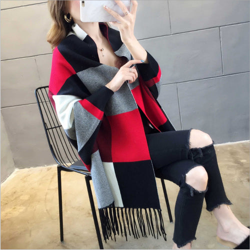 Soft plaid coat for women with fringes and open cut Amarae