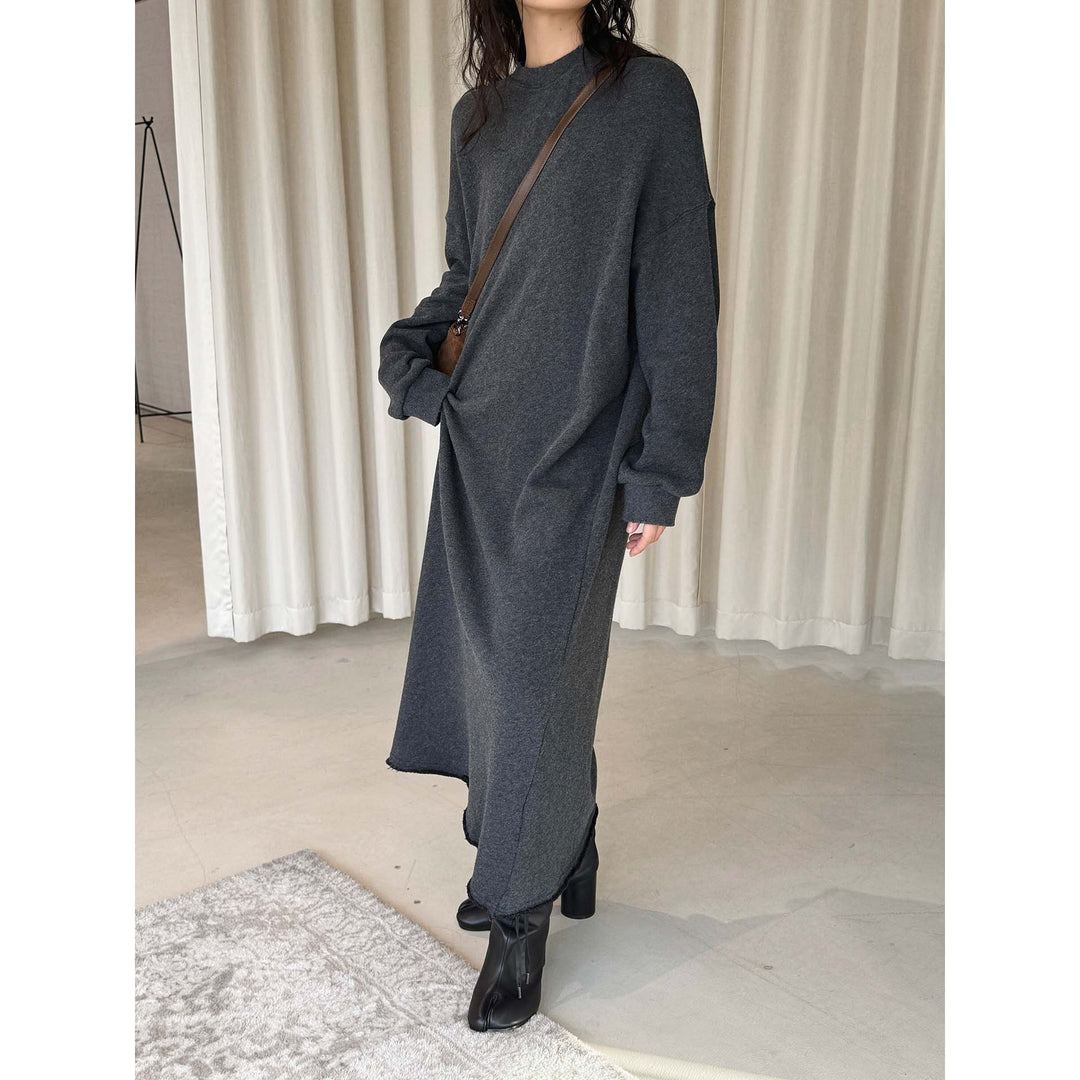 Women's Casual Midi Dress Made of Fine Knit with Round Neckline and Raw Hem