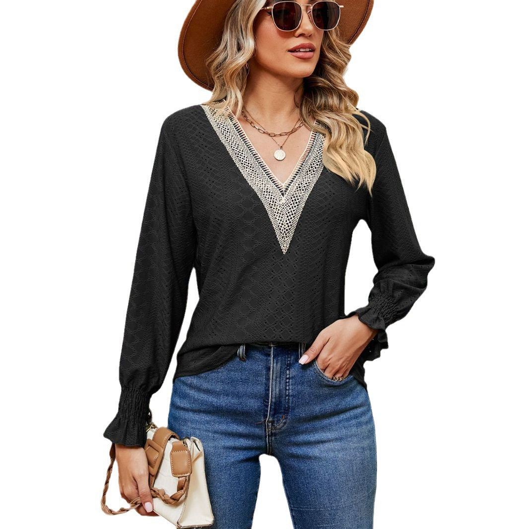 Ladies' blouse with airy embroidery and V-neck Lune London