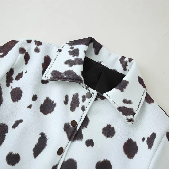Veste féminine à la mode avec un motif de vache unique Chic & Stil