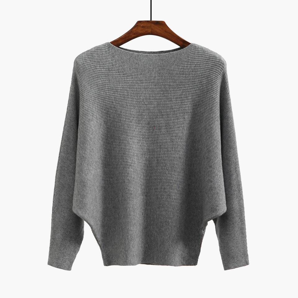 Oversized knitted sweater for women with a refined ribbed design and a loose fit Lune London