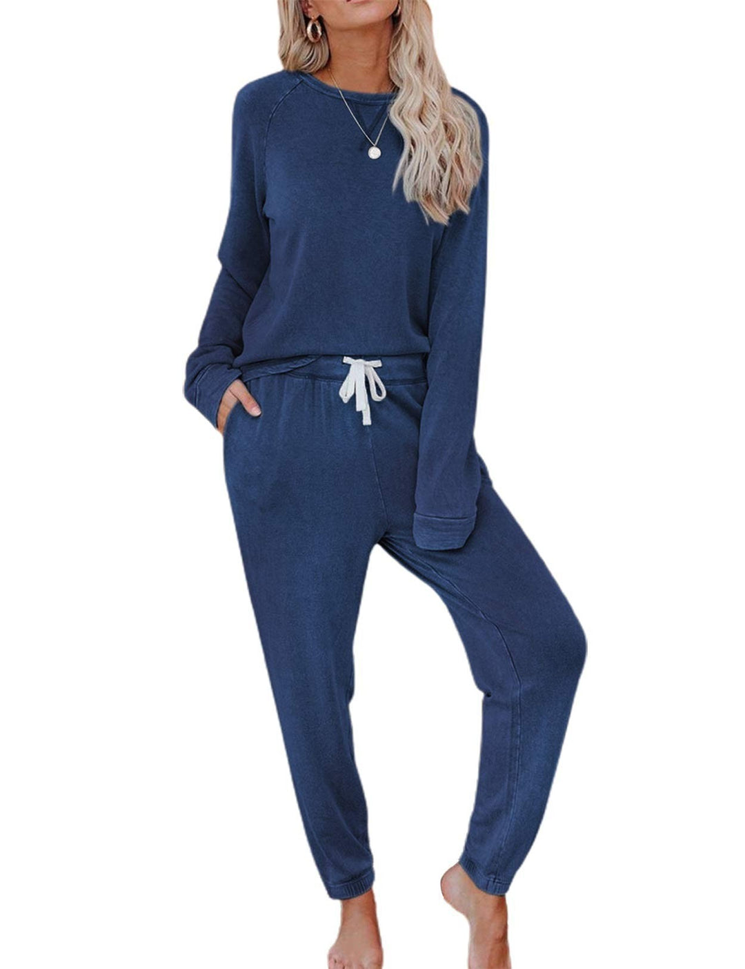 Ensemble de détente confortable pour femme avec un sweat-shirt surdimensionné élégant et des pantalons relaxants Chic & Stil