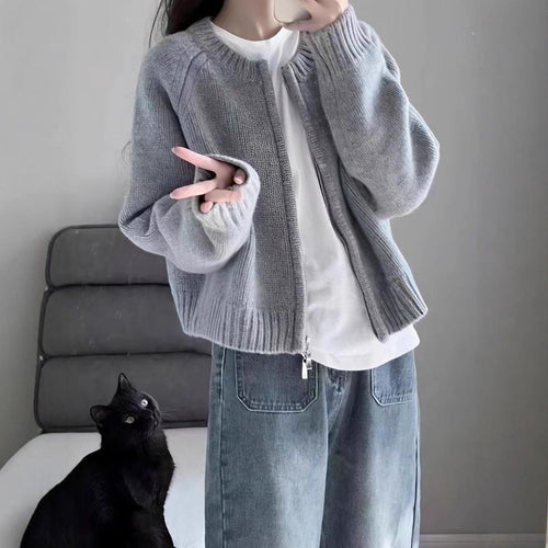 Cardigan féminin élégant et confortable avec zip Chic & Stil