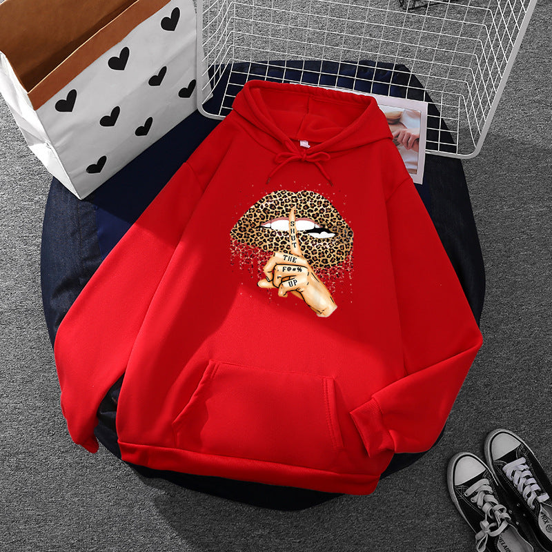 Women's hoodie with striking leopard pattern Chic & Stil