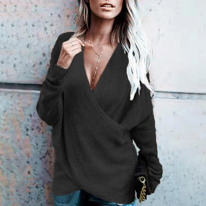 Lune London Women's sweater with deep V-neck and relaxed fit