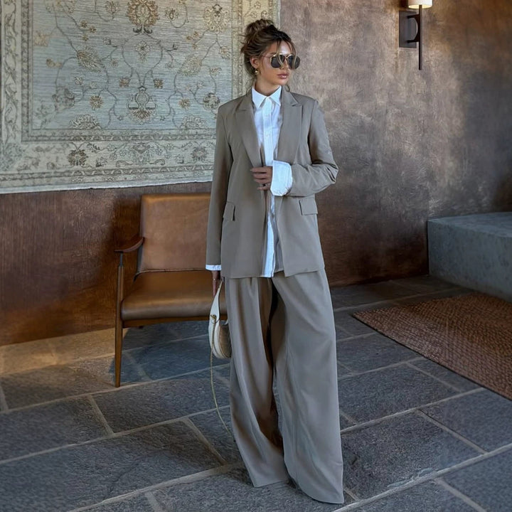 Women Three-Piece Tailoring Set with Corset Top, Oversized Blazer and Pleated Wide-Leg Pants Amarae