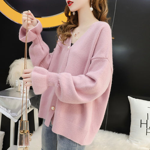 Cardigan pour femmes avec des boutons en perles et coupe ample Chic & Stil