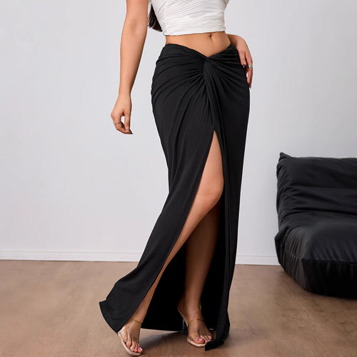 Elegant maxi skirt for women with sophisticated draping and a high slit Chic & Stil