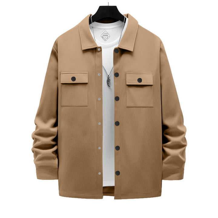 Casual utility jacket for men with practical pockets and chic button details