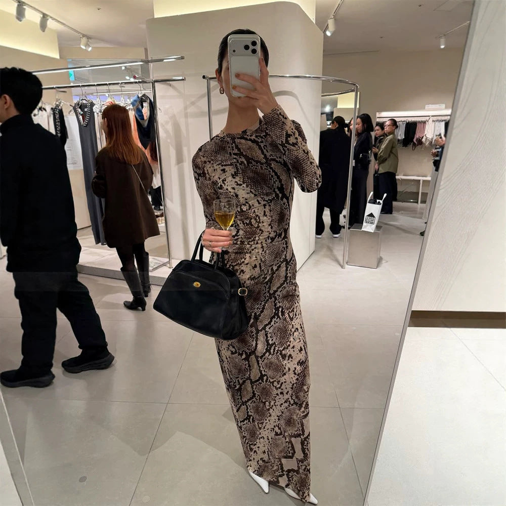 Women's Figure-Hugging Midi Dress with Snake Print, Tailored Draping and Long Sleeve Cut Amarae