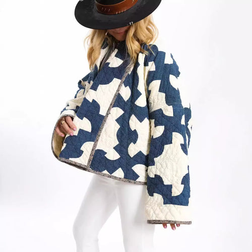Veste matelassée pour femmes avec des motifs géométriques modernes et un matériau léger Chic & Stil