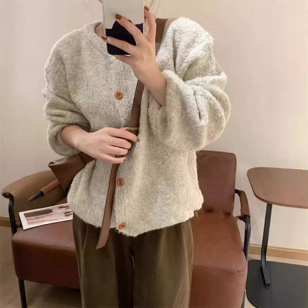 Cardigan en tricot confortable pour femme avec boutons décoratifs et coupe décontractée Chic & Stil